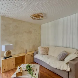 le-petit-balcon-avec-vue-sur-le-mont-blanc.hotels-rhonealpes.com/